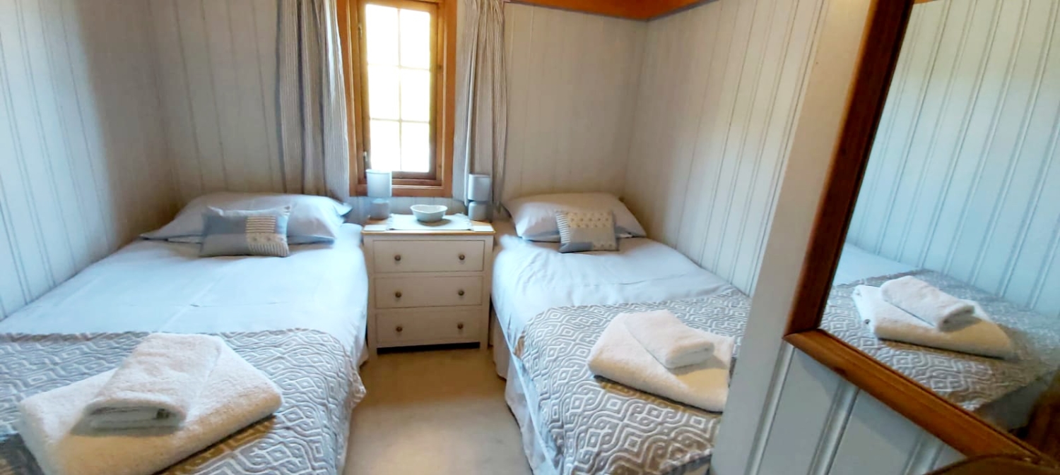 Pine twin room